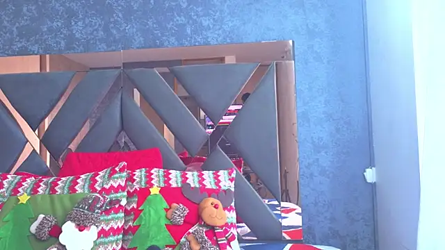 Snapshot of alicee_foox chatting on November 30, 6:12 pm alicee foox online show from November 30, 6:12 pm