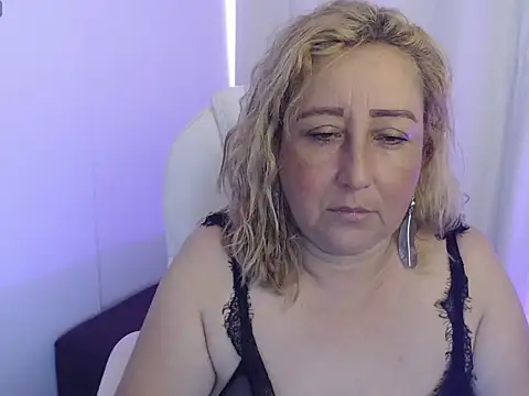 Perla 2026 online show from November 20, 5:01 pm