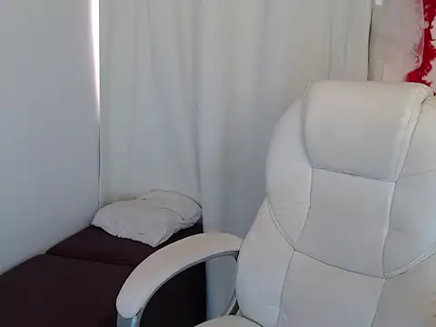 Perla 2026 online show from December 3, 8:40 pm