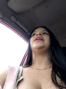 Layla-daring online show from June 18, 5:50 pm