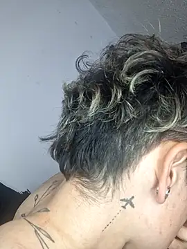 Snapshot of megan_NL chatting on December 5, 5:16 am megan NL online show from December 5, 5:16 am