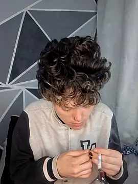 Snapshot of megan_NL chatting on December 14, 12:05 am megan NL online show from December 14, 12:05 am