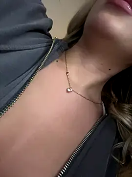 saliha pinky  online show from December 20, 2:18 am