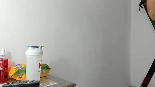 Snapshot of RoughSex_and_BDSM chatting on November 25, 4:01 am RoughSex and BDSM online show from November 25, 4:01 am