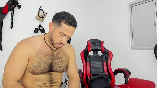 Snapshot of RoughSex_and_BDSM chatting on November 29, 2:58 am RoughSex and BDSM online show from November 29, 2:58 am