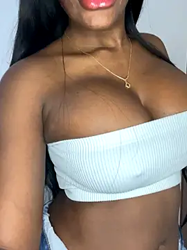 Snapshot of tashaaaaa2395 chatting on December 18, 7:53 pm tashaaaaa2395 online show from December 18, 7:53 pm