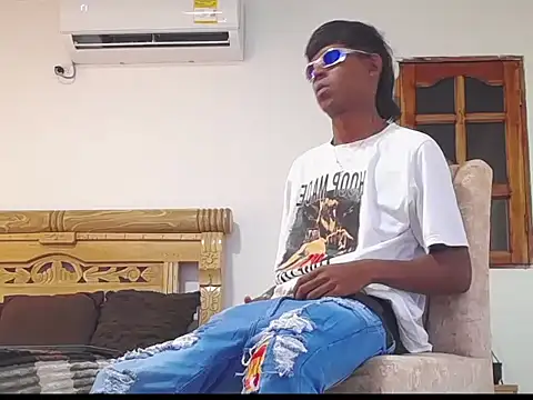 black boy22  online show from December 4, 4:11 am