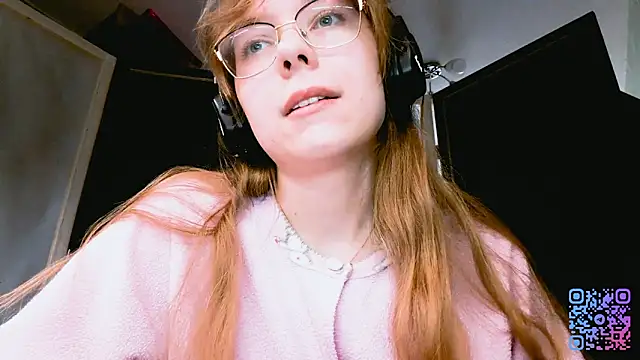 Snapshot of LouettaTornese chatting on November 29, 9:12 am LouettaTornese online show from November 29, 9:12 am