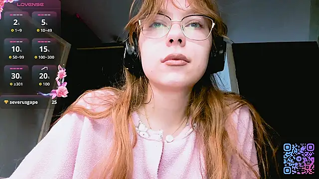 Snapshot of LouettaTornese chatting on November 30, 7:12 am LouettaTornese online show from November 30, 7:12 am