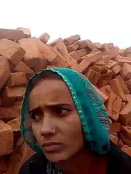 manishahot133 online show from December 14, 9:47 am