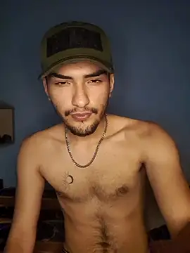 Snapshot of Auron_merrow chatting on November 27, 1:29 am Auron merrow online show from November 27, 1:29 am