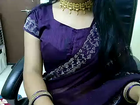 Snapshot of cute_girl_81 chatting on November 28, 11:57 am cute girl 81 online show from November 28, 11:57 am