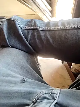 Roy   121 online show from February 7, 4:16 am