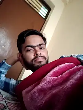 Snapshot of fuckboy_330 chatting on November 23, 5:40 am fuckboy 330 online show from November 23, 5:40 am