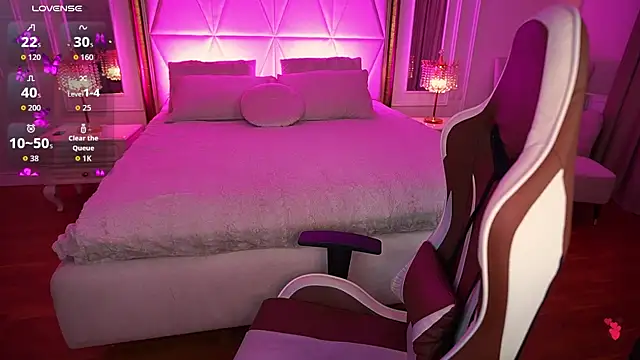 Snapshot of NightAylin chatting on March 20, 9:30 pm NightAylin online show from March 20, 9:30 pm