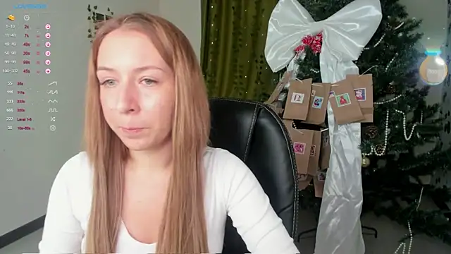 Snapshot of Emmy_Soul chatting on December 16, 8:03 pm Emmy Soul online show from December 16, 8:03 pm