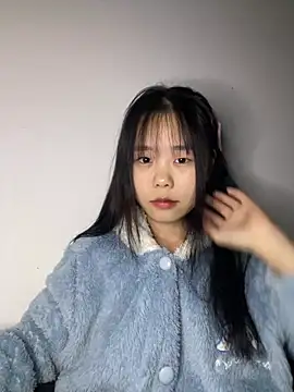 Kiee-lee online show from March 8, 1:15 pm