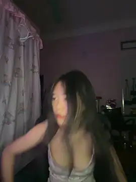 Snapshot of Kiee-lee chatting on April 17, 4:10 pm Kiee-lee online show from April 17, 4:10 pm
