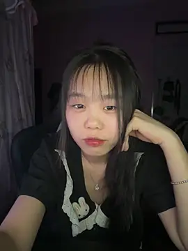 Snapshot of Kiee-lee chatting on April 22, 7:15 pm Kiee-lee online show from April 22, 7:15 pm