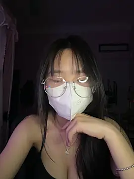 Snapshot of Kiee-lee chatting on April 30, 7:31 pm Kiee-lee online show from April 30, 7:31 pm