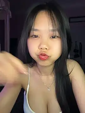 Snapshot of Kiee-lee chatting on June 14, 5:37 pm Kiee-lee online show from June 14, 5:37 pm