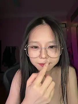 Snapshot of Kiee-lee chatting on July 21, 4:31 pm Kiee-lee online show from July 21, 4:31 pm