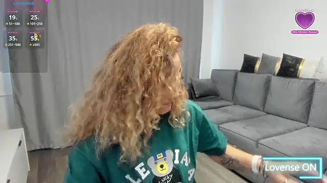 Snapshot of rossana_doll chatting on February 25, 7:40 am rossana doll online show from February 25, 7:40 am