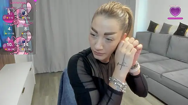 Snapshot of rossana_doll chatting on March 27, 7:58 am rossana doll online show from March 27, 7:58 am