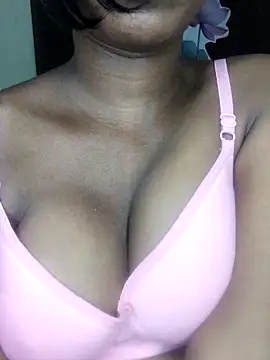 Snapshot of Simran_0011 chatting on March 5, 2:13 pm Simran 0011 online show from March 5, 2:13 pm