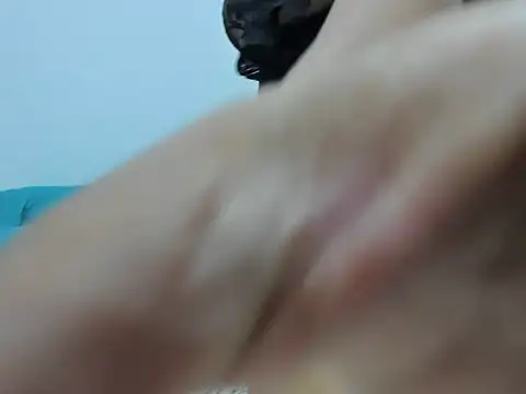 Snapshot of miabelmonte chatting on February 17, 2:24 pm miabelmonte online show from February 17, 2:24 pm