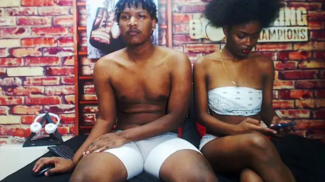 Snapshot of BlackAndAxel chatting on December 14, 10:14 pm BlackAndAxel online show from December 14, 10:14 pm