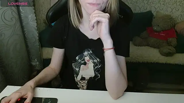   Katherine    online show from November 20, 9:03 pm