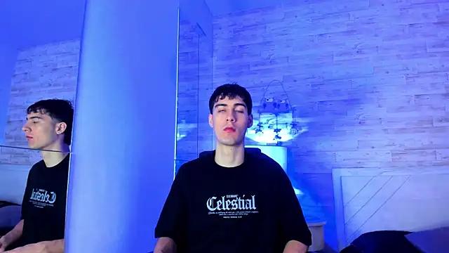 Snapshot of Emir_Ozan_ chatting on November 28, 11:24 am Emir Ozan online show from November 28, 11:24 am