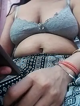 Priya Sharma04 online show from March 26, 8:36 pm