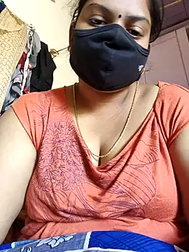 Snapshot of Paru_Tamil_Ponnu chatting on November 22, 4:55 am Paru Tamil Ponnu online show from November 22, 4:55 am