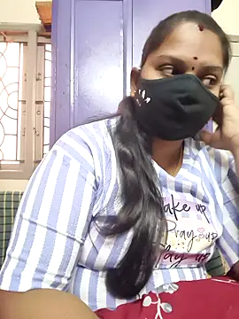 Snapshot of Paru_Tamil_Ponnu chatting on November 29, 6:27 am Paru Tamil Ponnu online show from November 29, 6:27 am