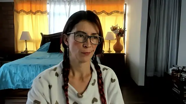 Charlotte-Willson online show from March 13, 8:15 pm