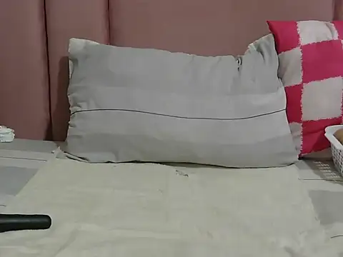 Snapshot of Cherrydollx chatting on June 15, 5:53 am Cherrydollx online show from June 15, 5:53 am