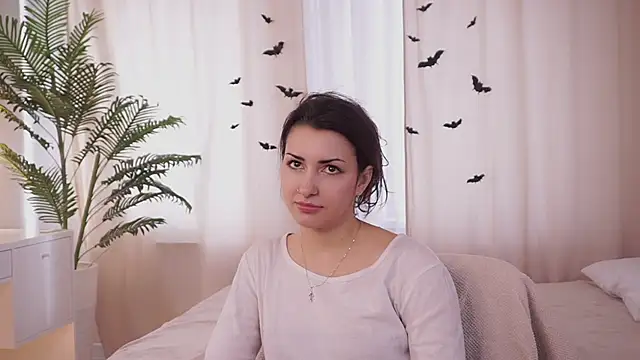 Snapshot of DovieMascall chatting on November 21, 7:18 am DovieMascall online show from November 21, 7:18 am