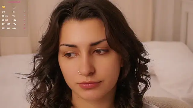 Snapshot of DovieMascall chatting on December 1, 7:13 am DovieMascall online show from December 1, 7:13 am