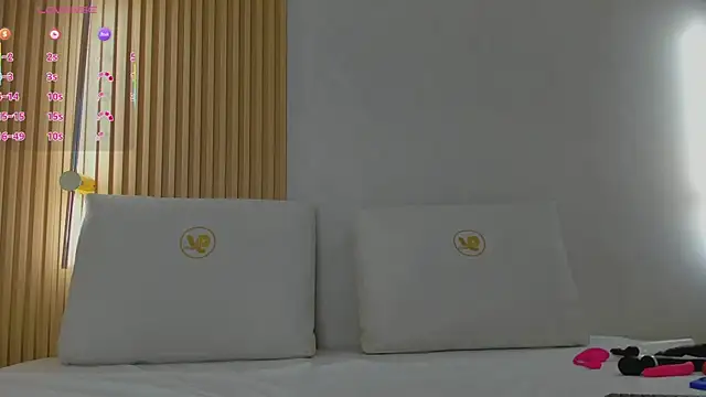 mia dollce online show from December 1, 11:26 am