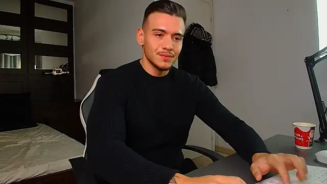 ElijahThorne online show from January 10, 8:38 am