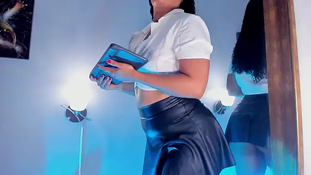 Cami Ortiiz online show from November 27, 12:18 pm