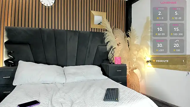 Snapshot of RenataMason chatting on February 11, 10:53 am RenataMason online show from February 11, 10:53 am