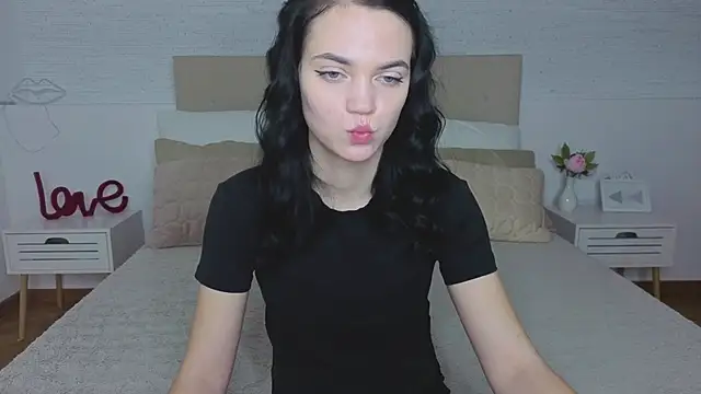 Snapshot of Camila_777_ chatting on November 25, 10:54 pm Camila 777 online show from November 25, 10:54 pm