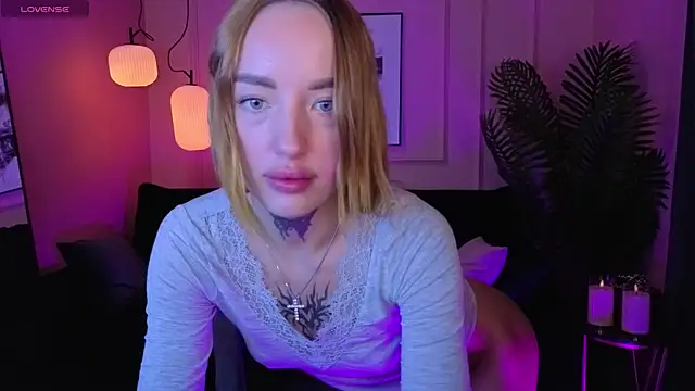 MarquiseMuse online show from November 21, 9:30 am