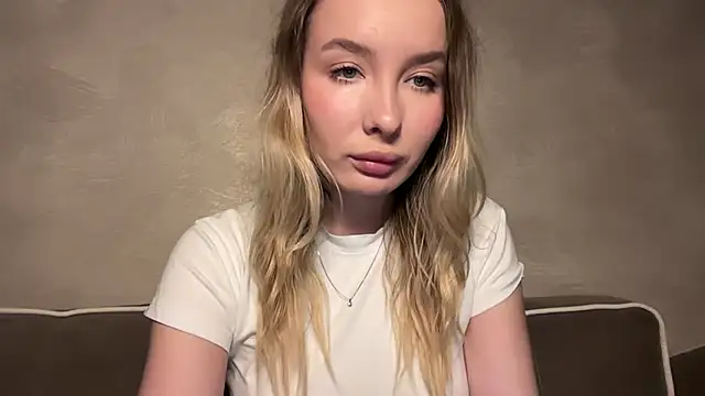 Snapshot of keeendall chatting on December 4, 11:13 pm keeendall online show from December 4, 11:13 pm