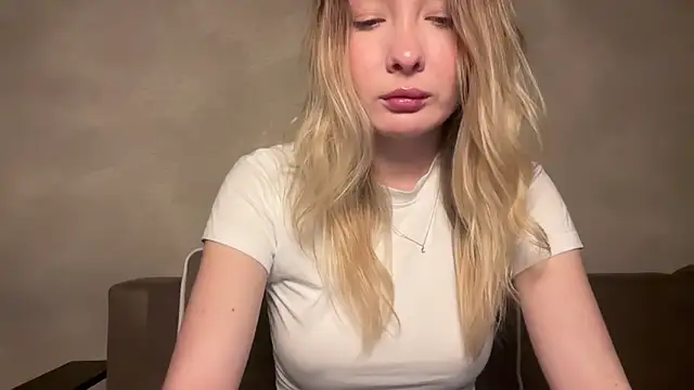 Snapshot of keeendall chatting on December 15, 8:57 pm keeendall online show from December 15, 8:57 pm