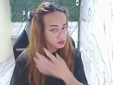 Snapshot of imadriana12 chatting on November 24, 8:36 am imadriana12 online show from November 24, 8:36 am