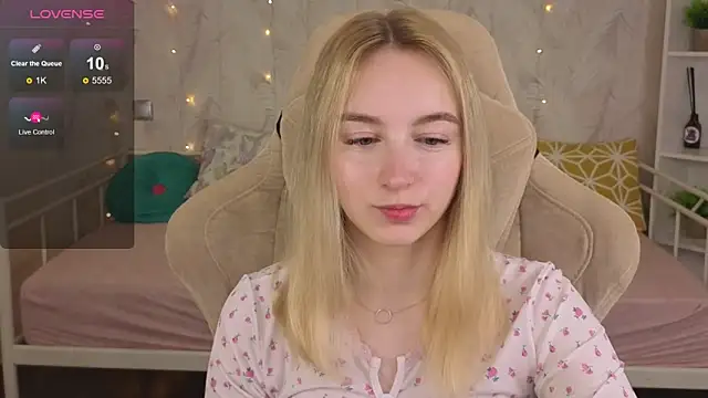 Shy Polly online show from June 12, 12:09 am